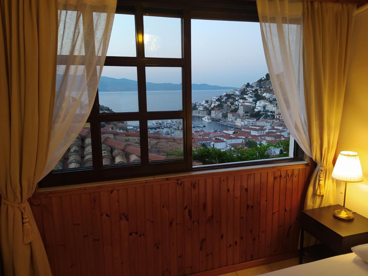 Hydra's View House Ferienhaus