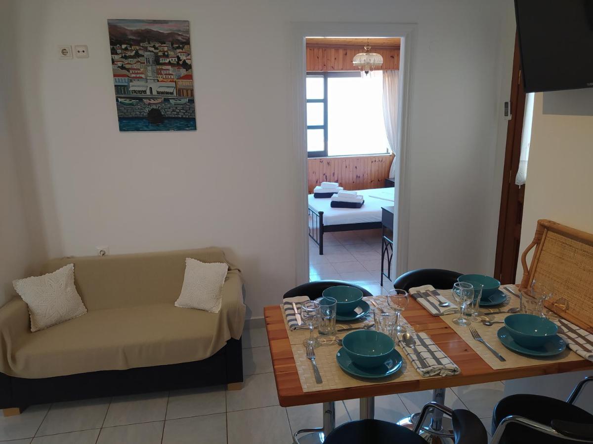 Hydra's View House Ferienhaus